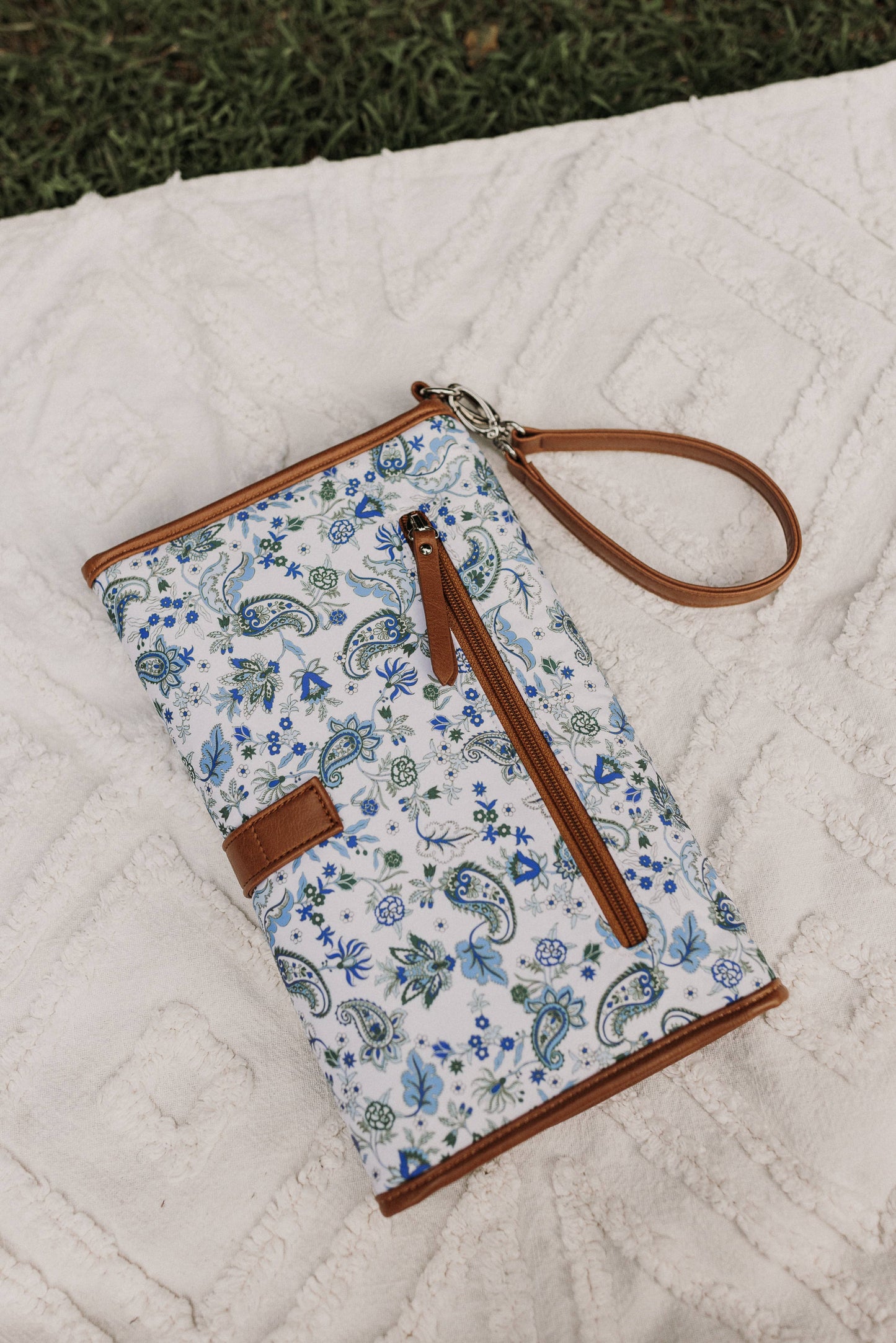 Change Mat Clutch - Blue Paisley/Tan