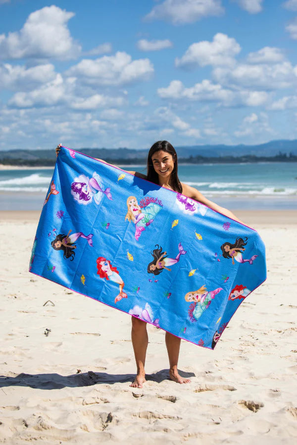 Adults Cheeky Winx Beach Towel