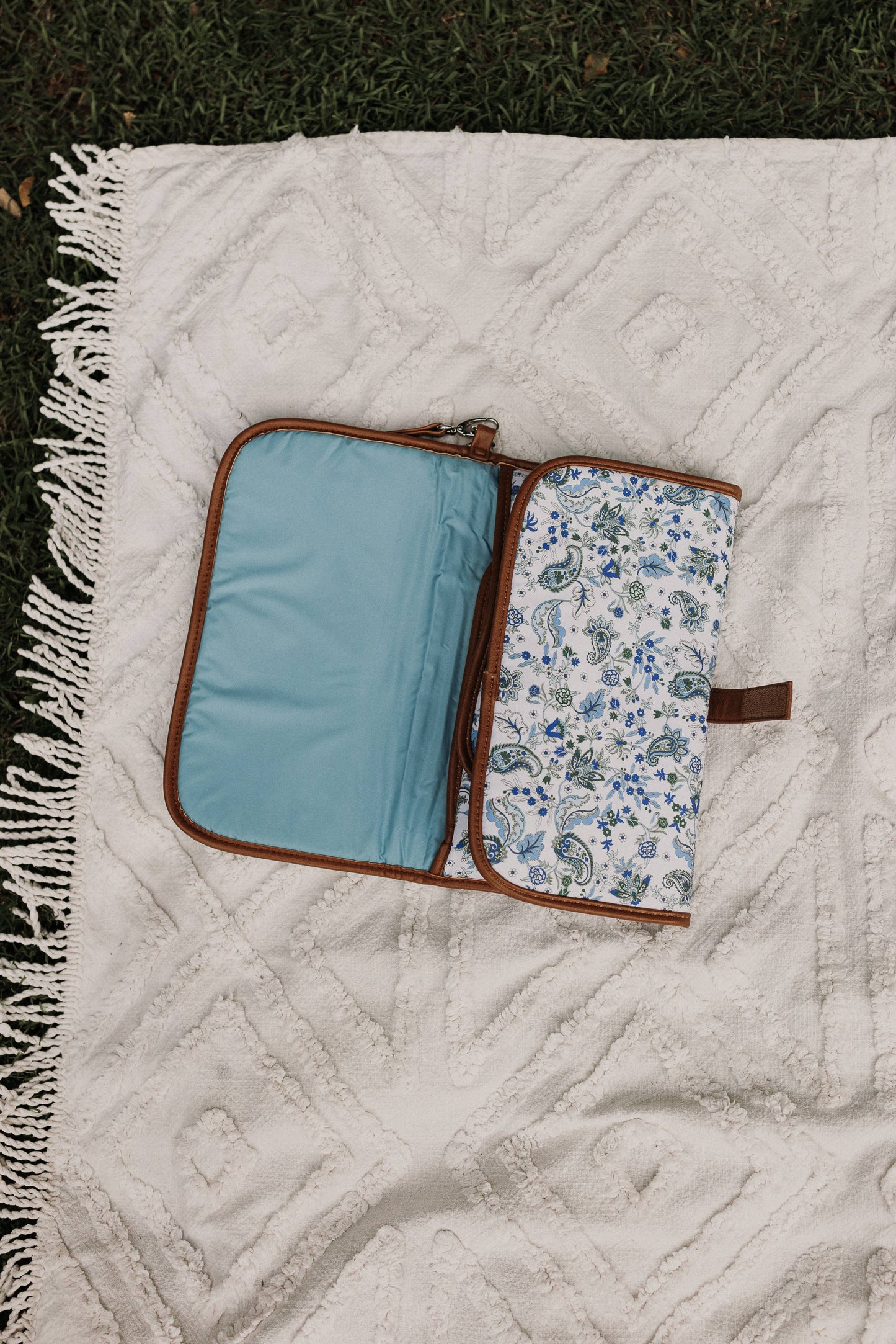 Change Mat Clutch - Blue Paisley/Tan